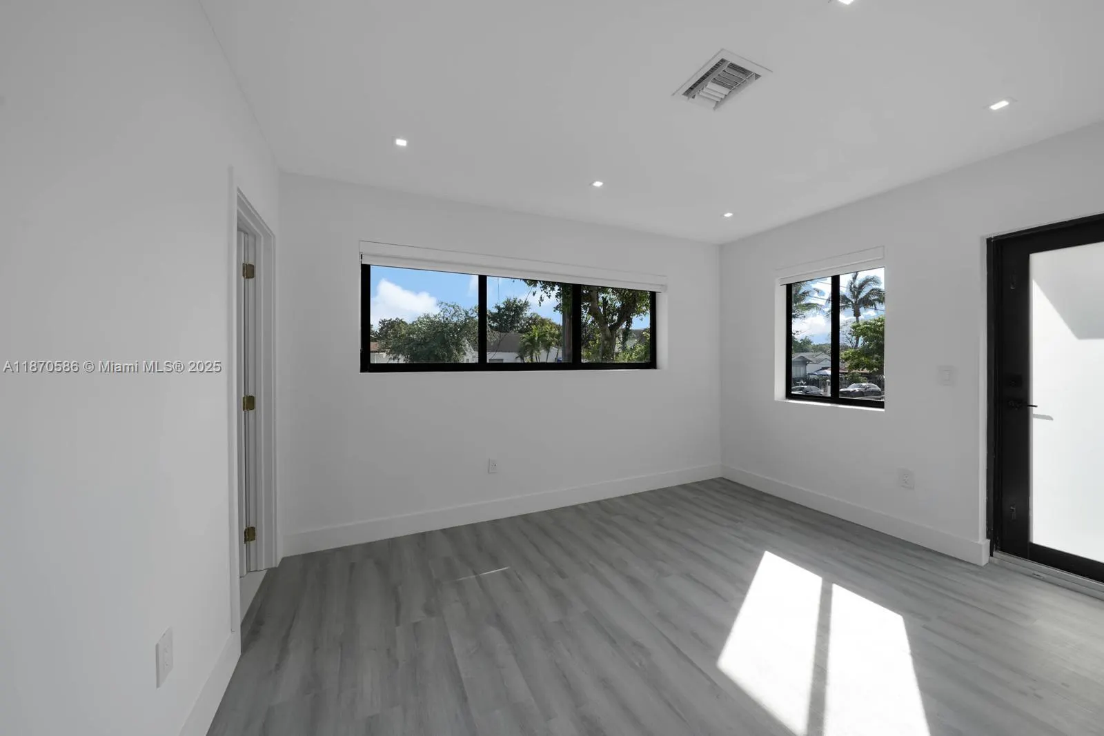 1103 SW 12th St, #1103