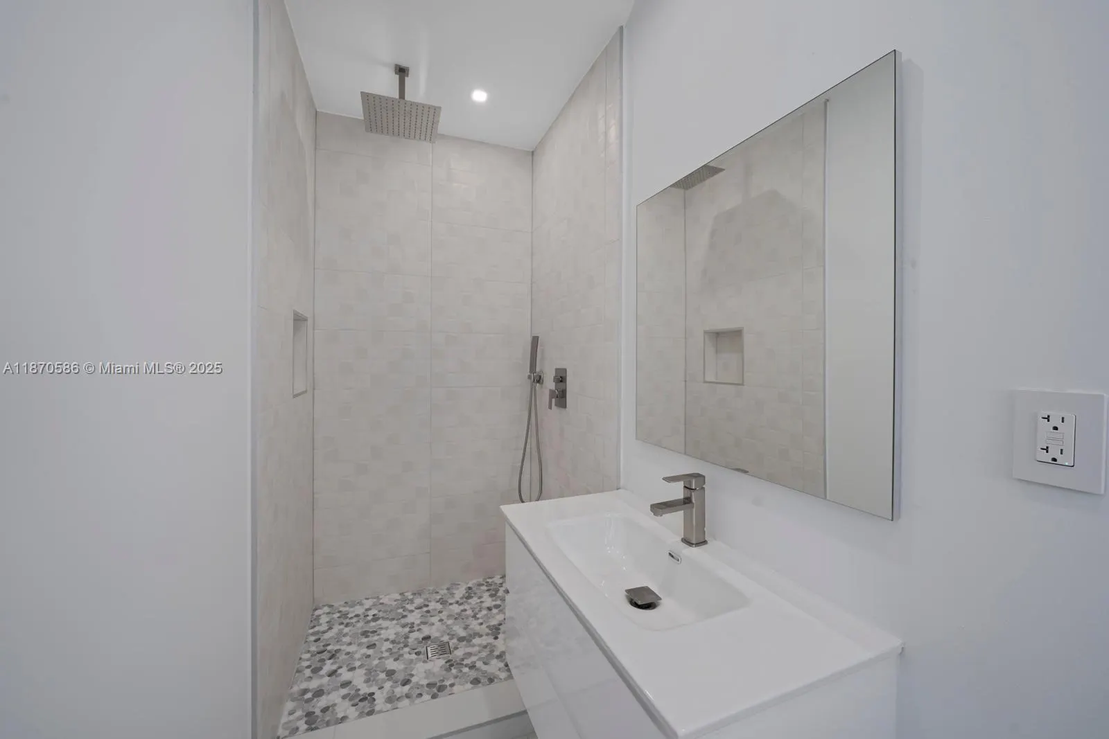 1103 SW 12th St, #1103