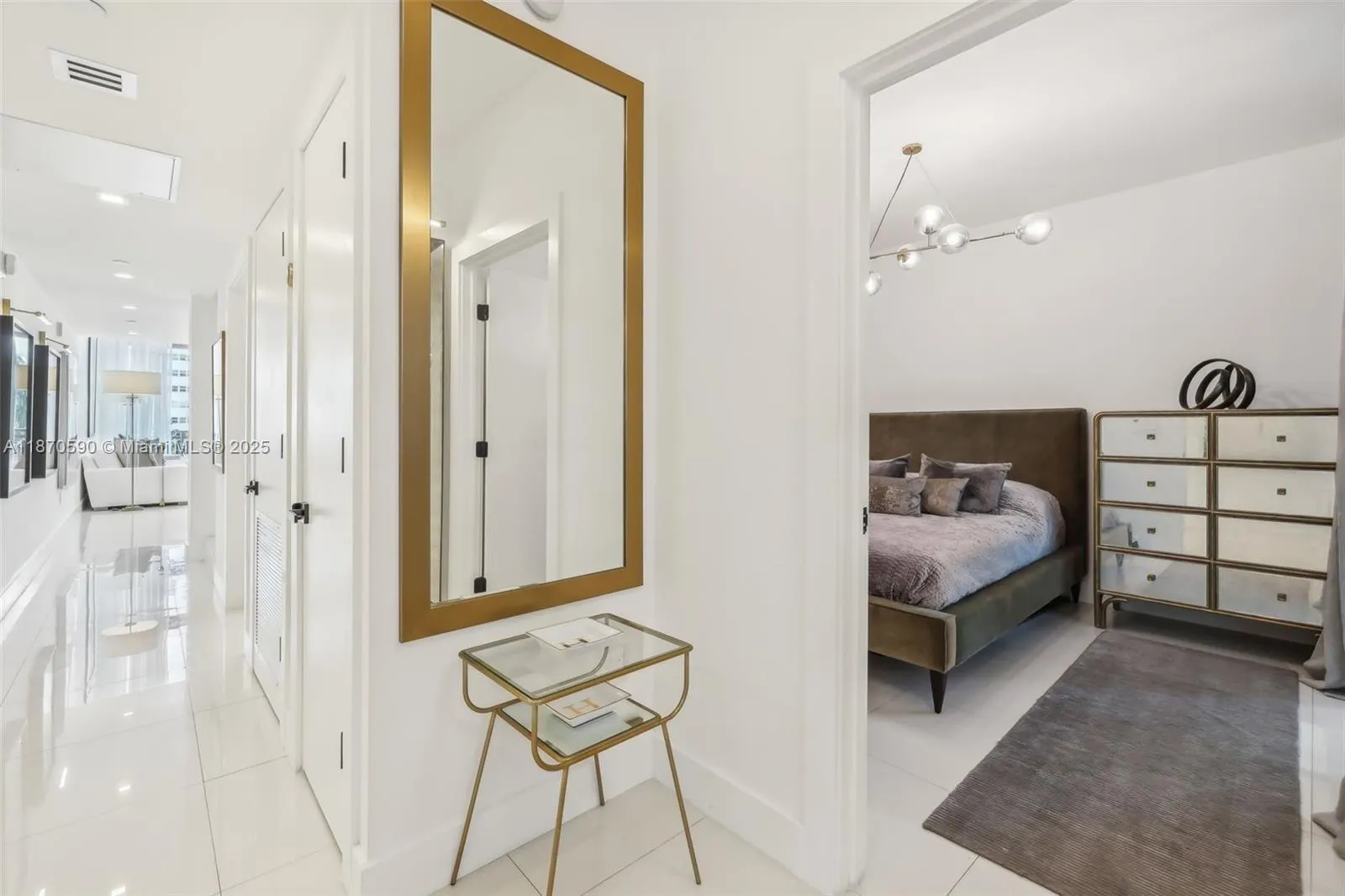 6000 Collins Ave, #304