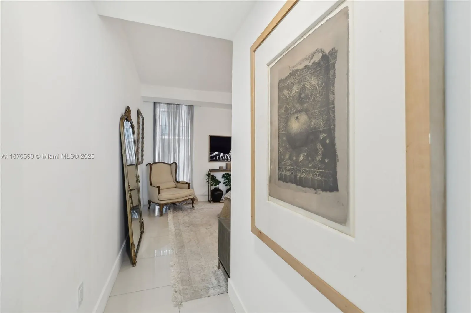 6000 Collins Ave, #304