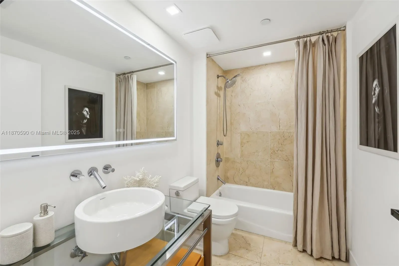 6000 Collins Ave, #304