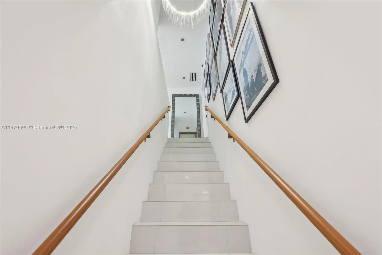 6000 Collins Ave, #304