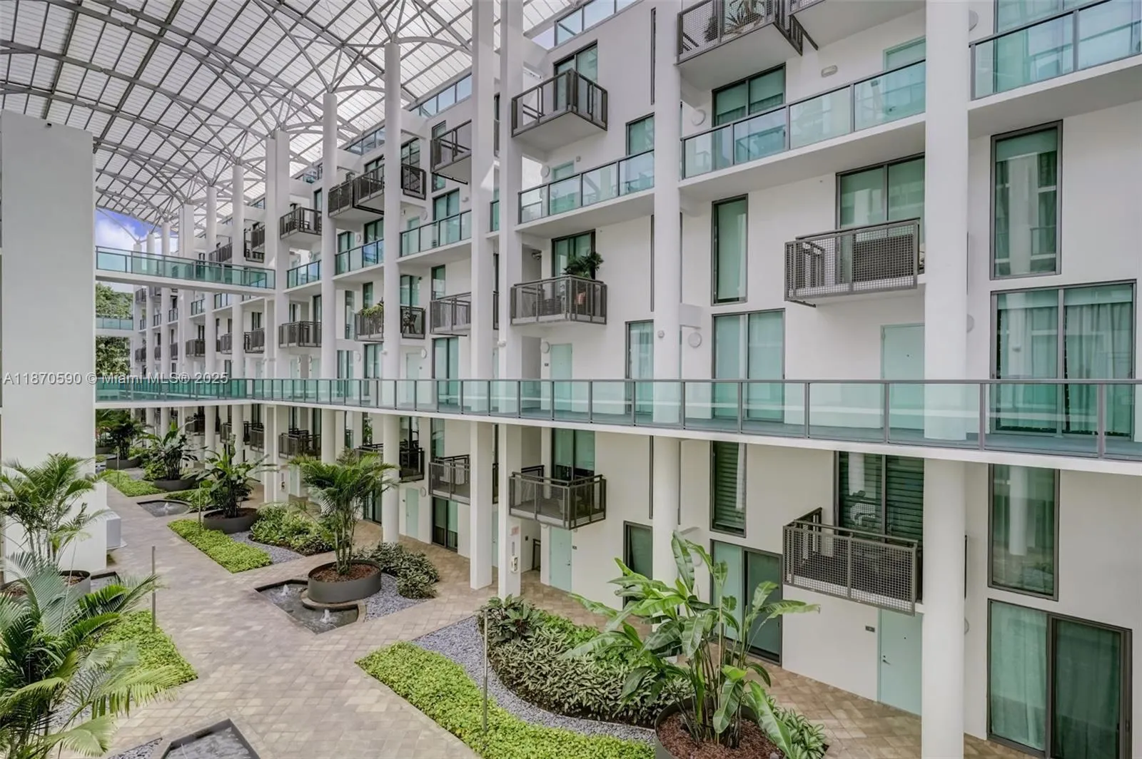 6000 Collins Ave, #304