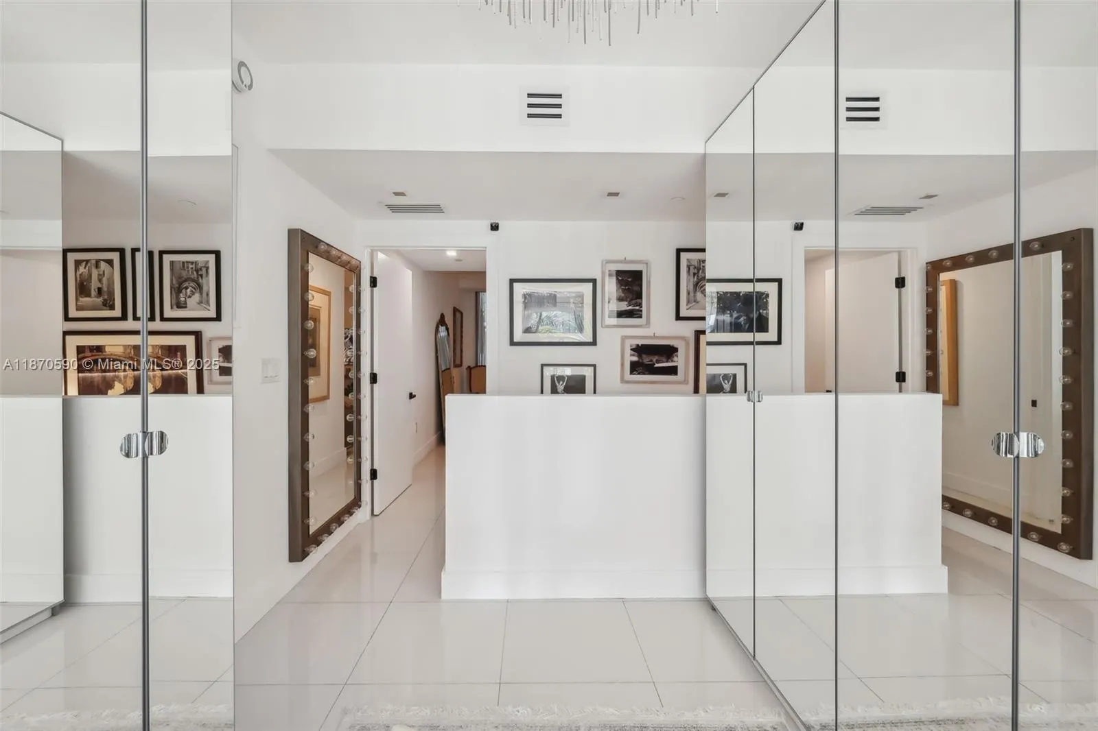 6000 Collins Ave, #304