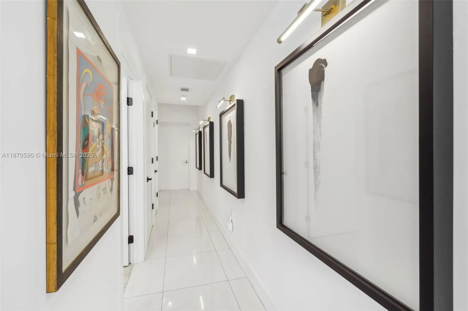 6000 Collins Ave, #304
