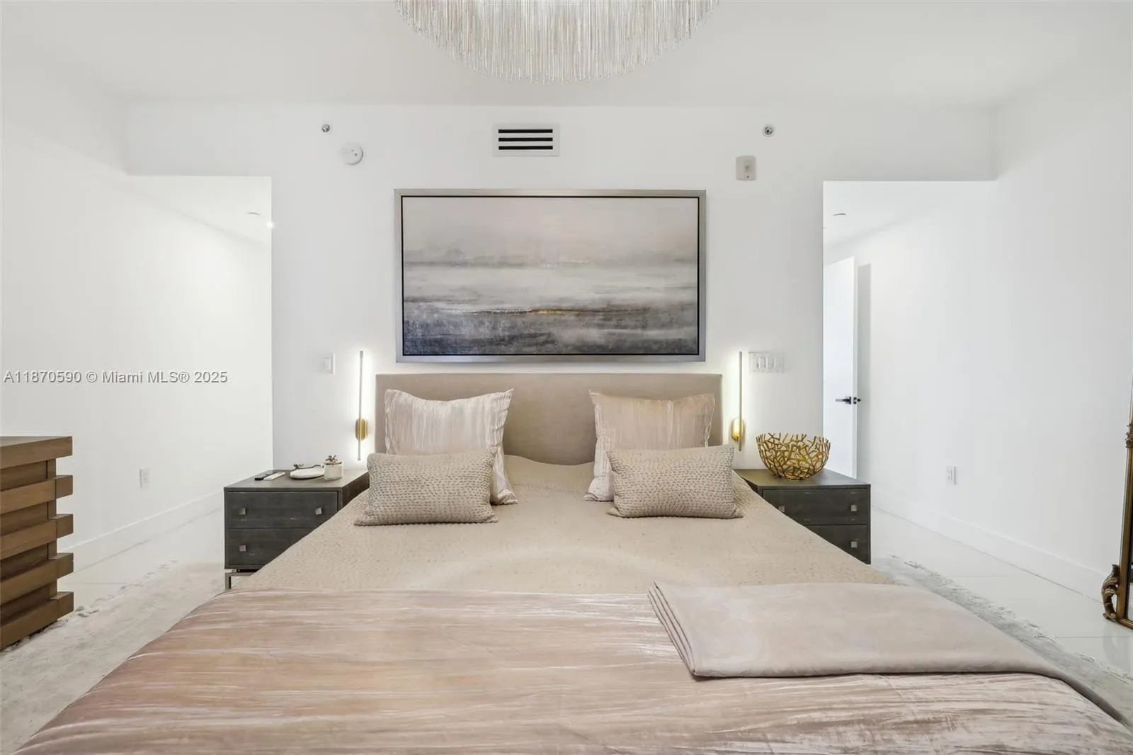 6000 Collins Ave, #304