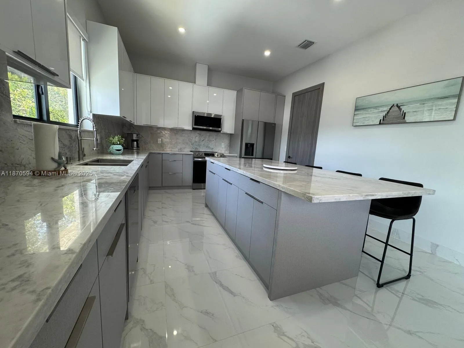 305 Loeb Ave, #1