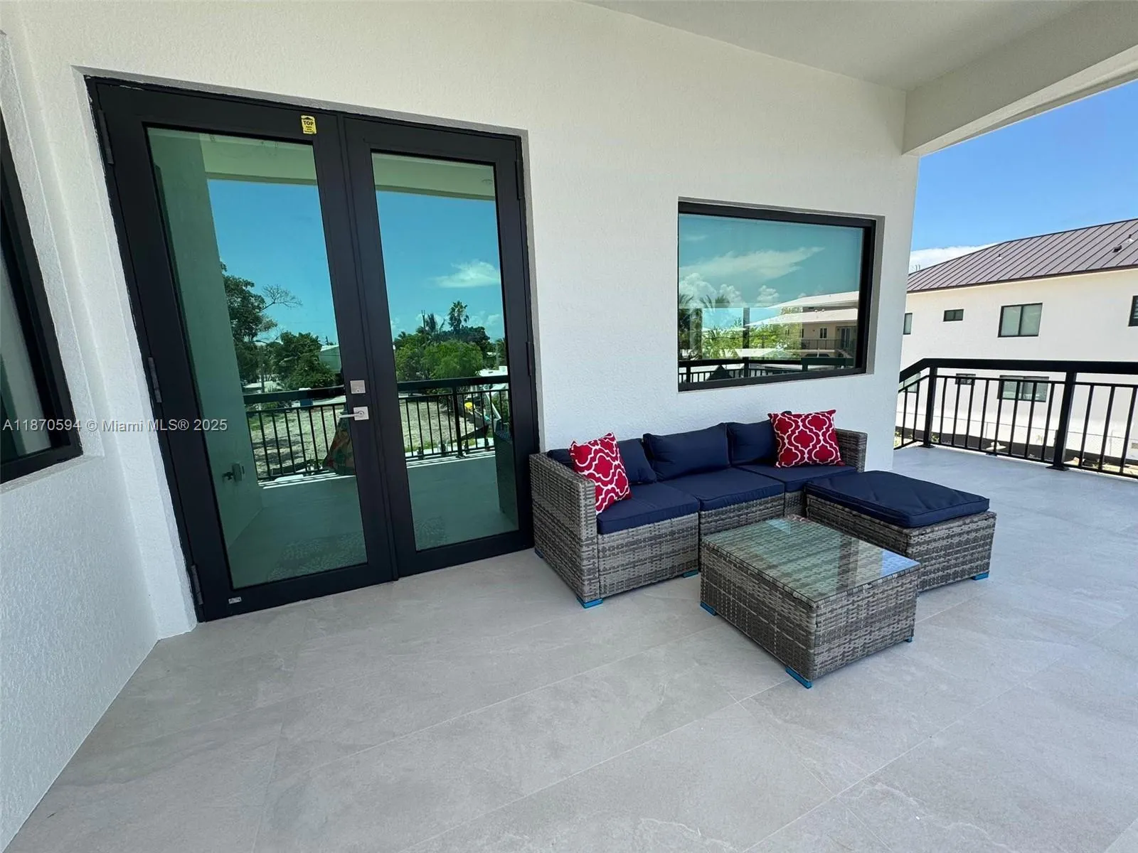 305 Loeb Ave, #1