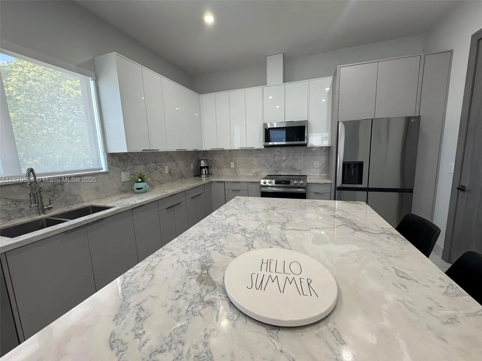 305 Loeb Ave, #1