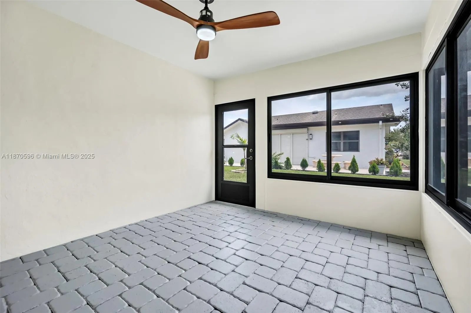 6338 Tall Cypress Cir
