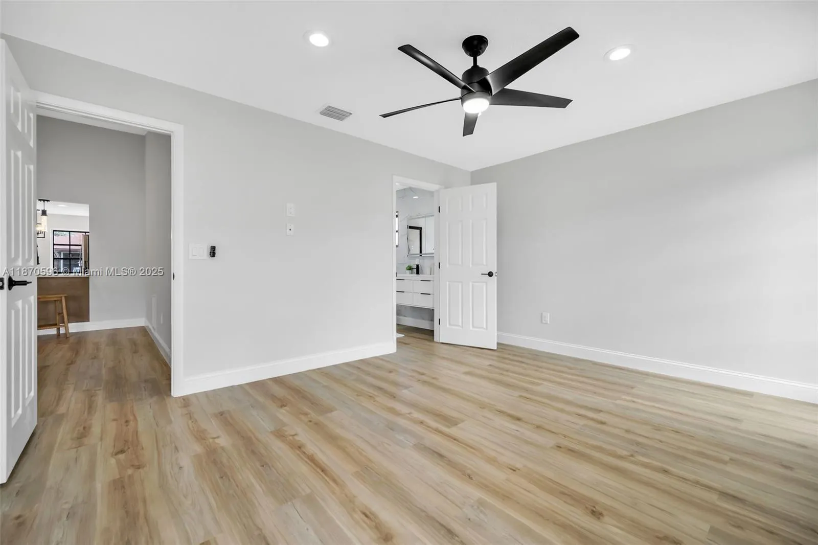 6338 Tall Cypress Cir