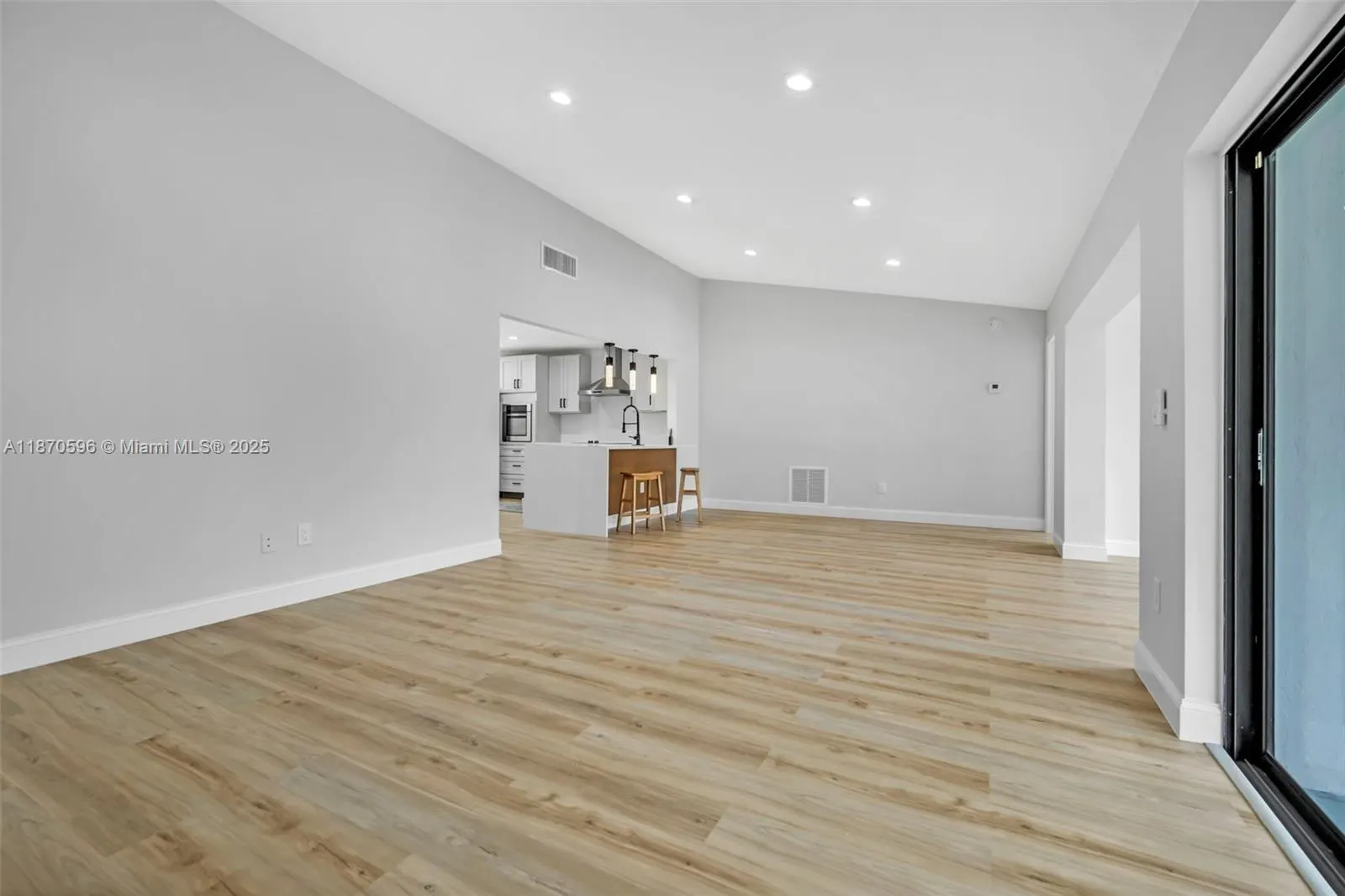 6338 Tall Cypress Cir