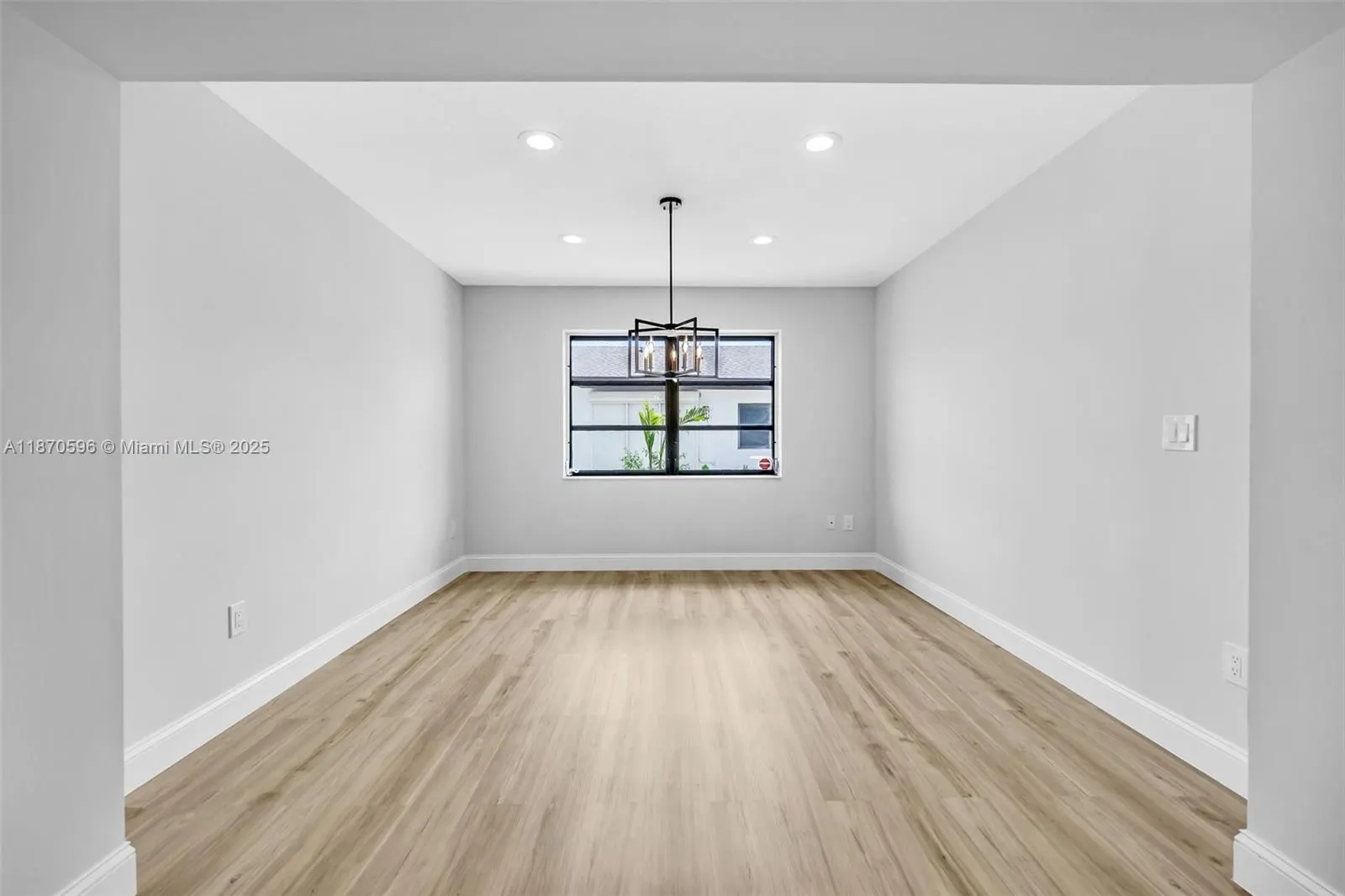 6338 Tall Cypress Cir