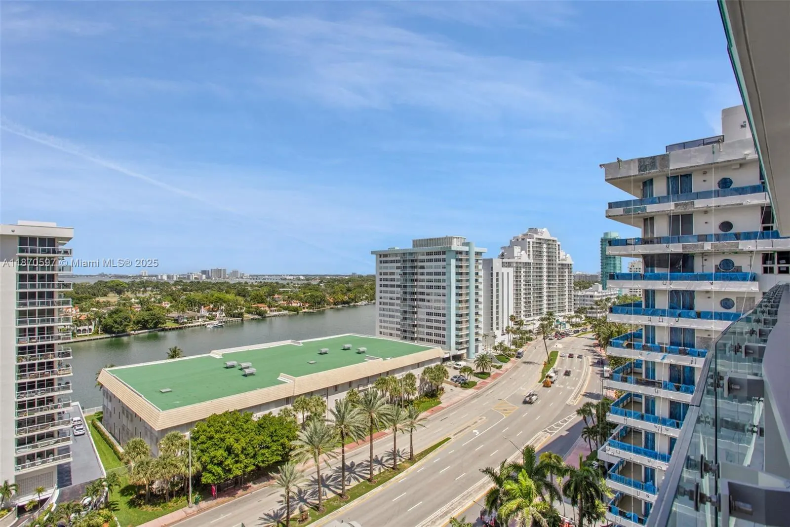 5775 Collins Ave, #1105