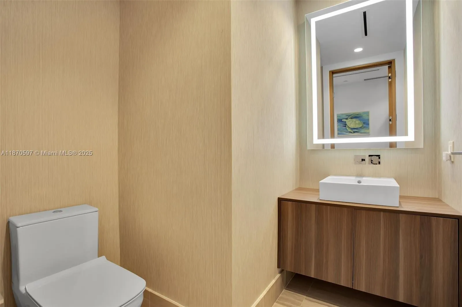 5775 Collins Ave, #1105