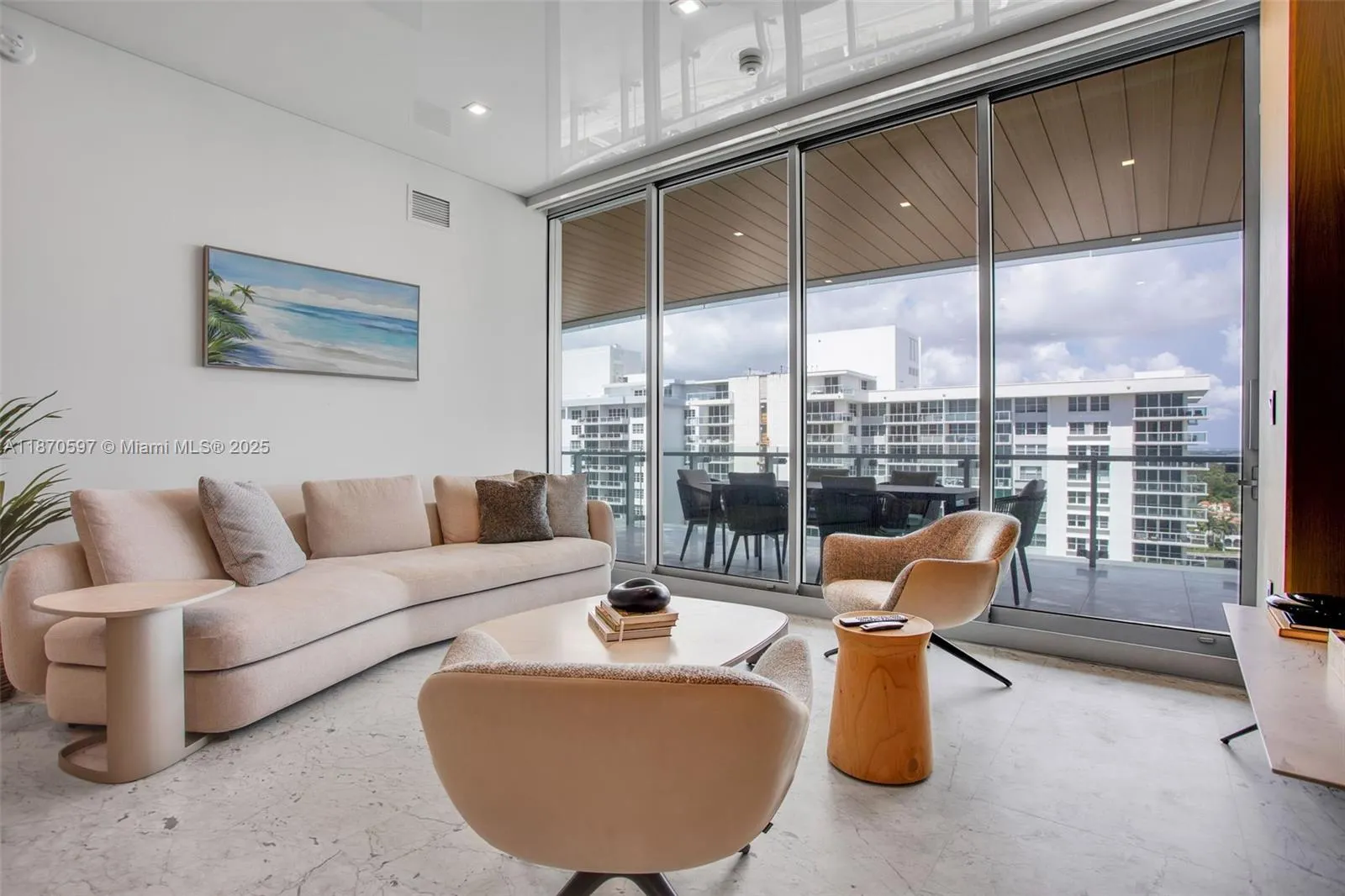 5775 Collins Ave, #1105