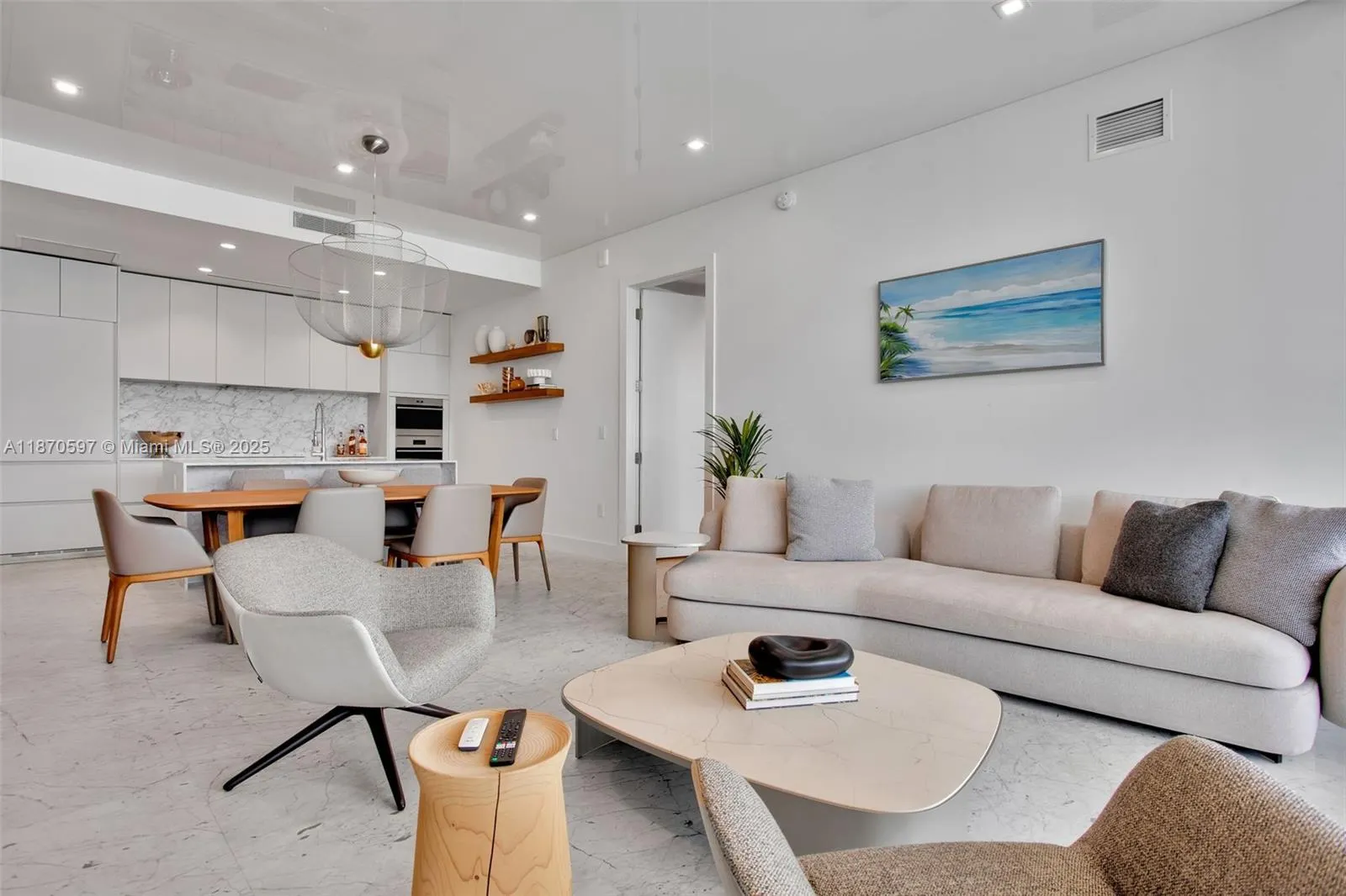 5775 Collins Ave, #1105