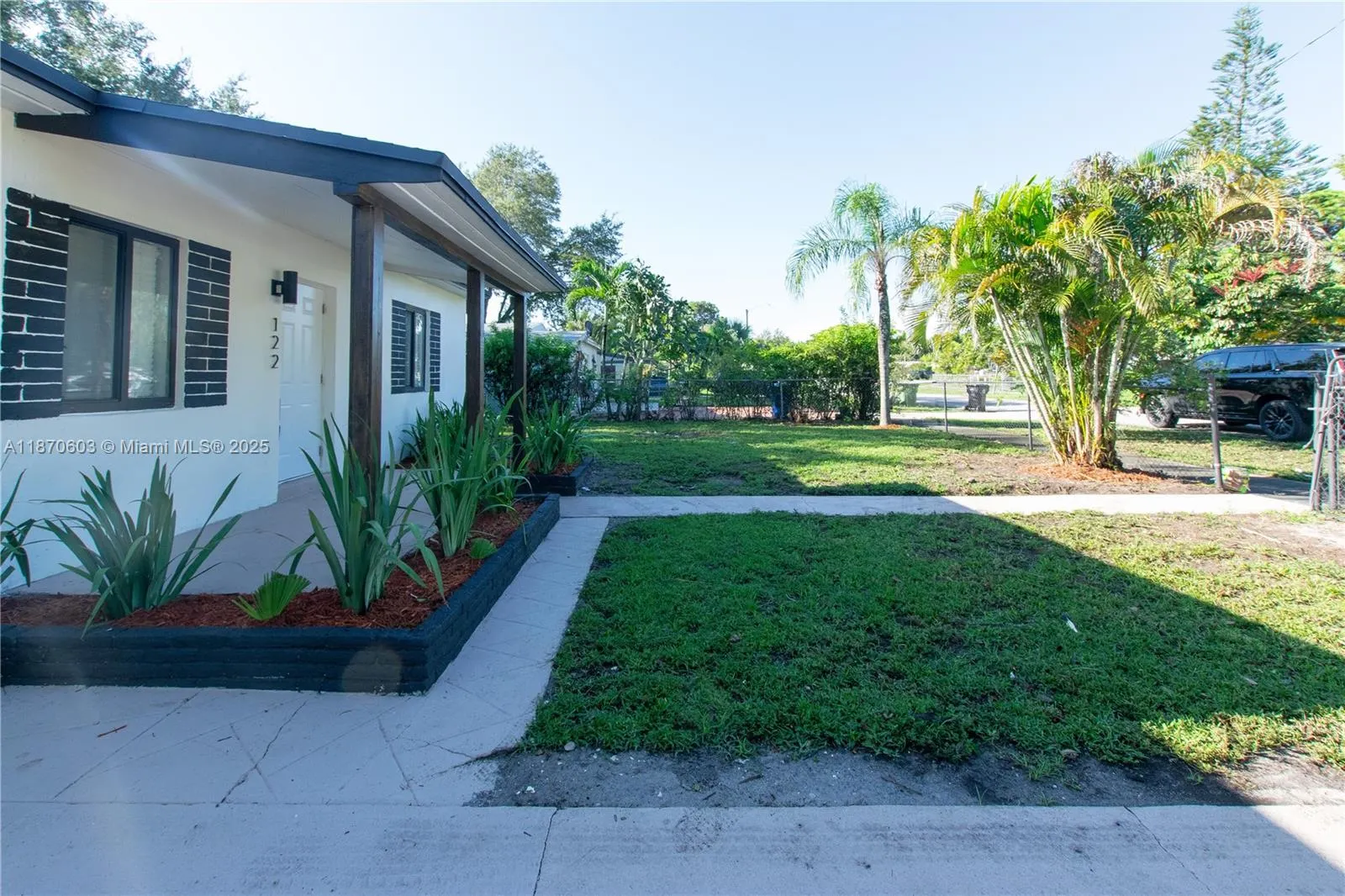 122 SW 22nd Ave