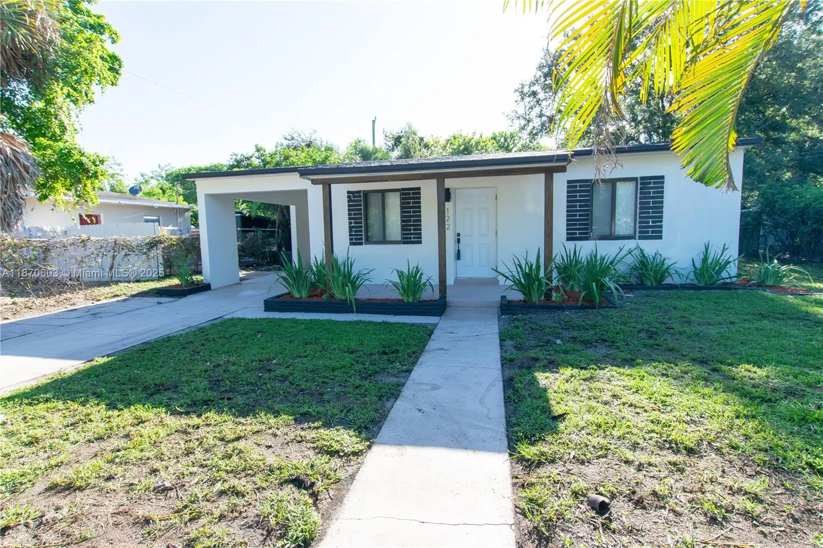 122 SW 22nd Ave