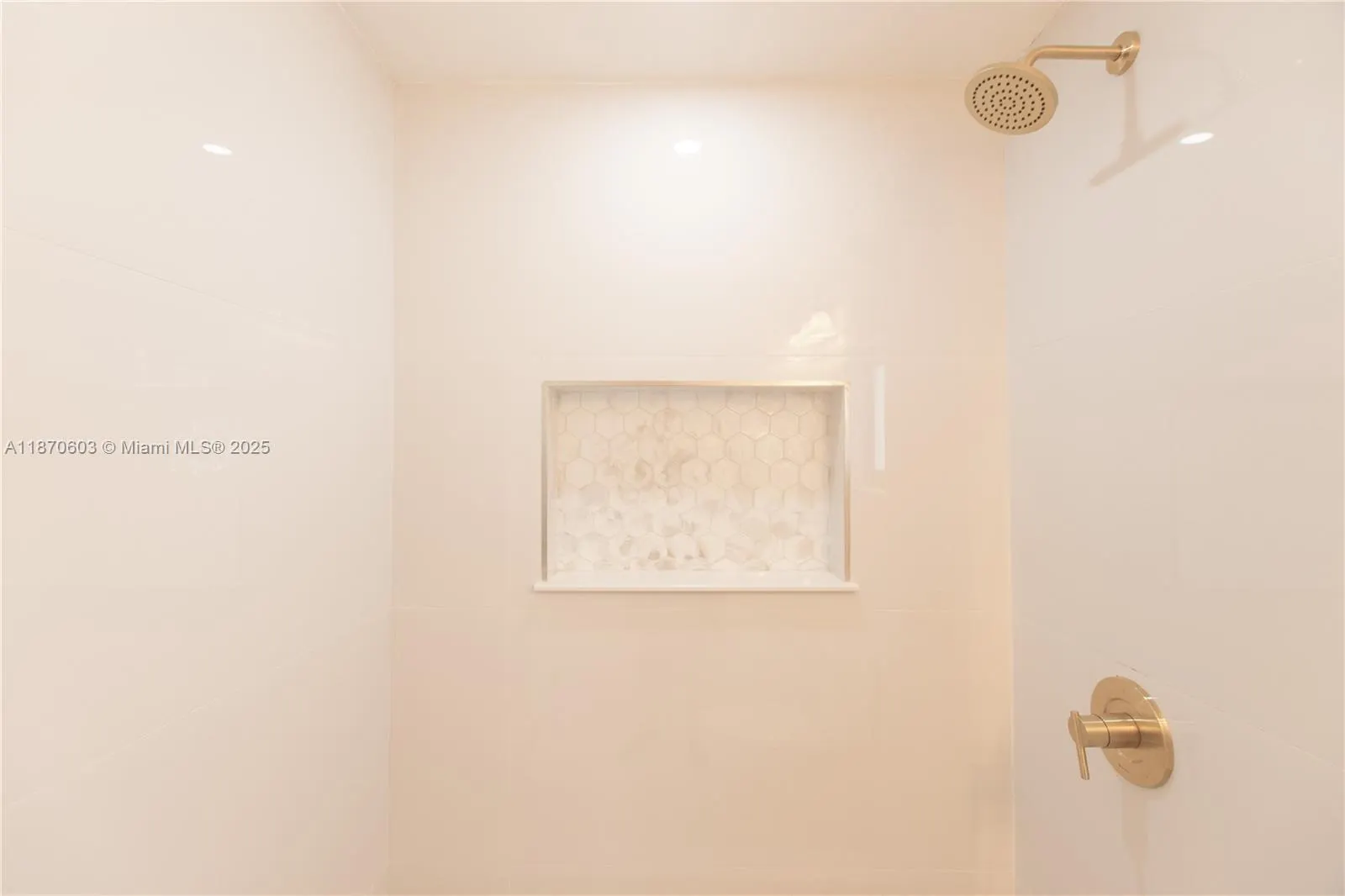 122 SW 22nd Ave