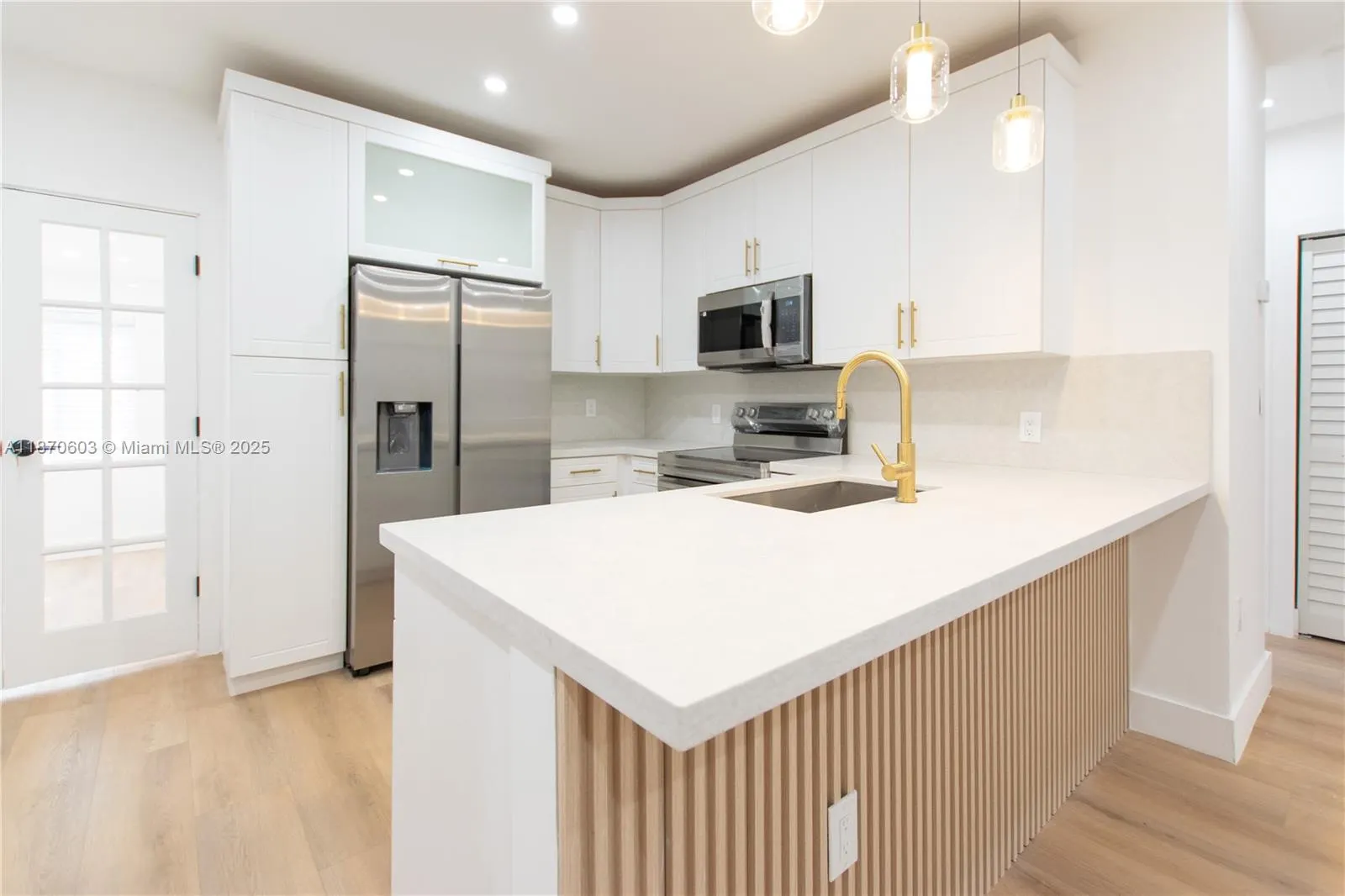122 SW 22nd Ave