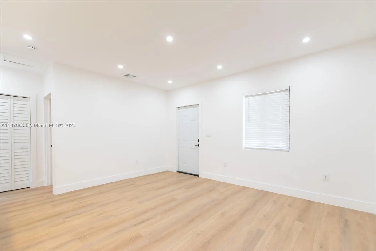 122 SW 22nd Ave