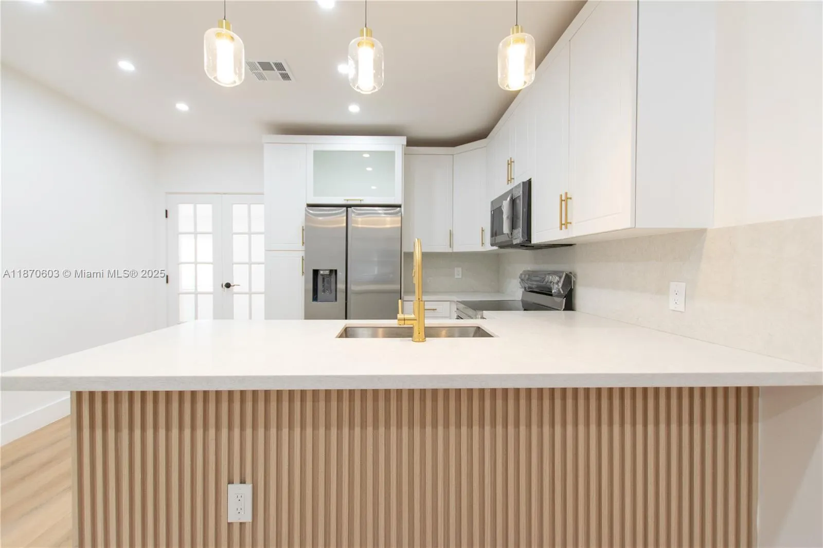 122 SW 22nd Ave