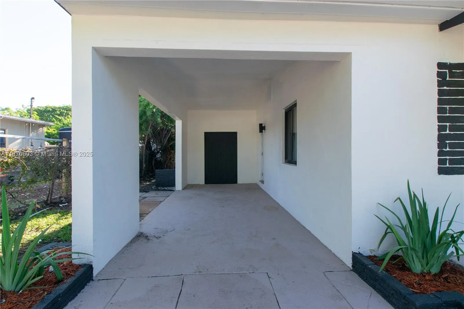 122 SW 22nd Ave