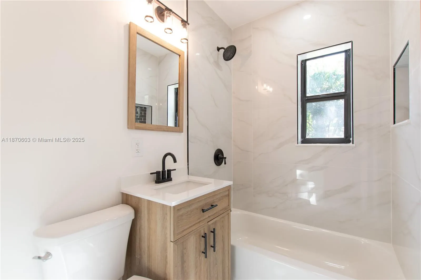 122 SW 22nd Ave