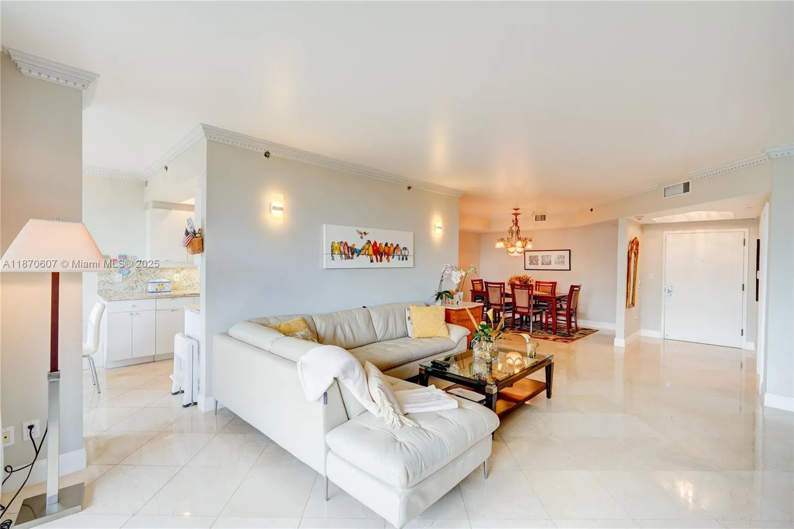 2000 Island Blvd, #408
