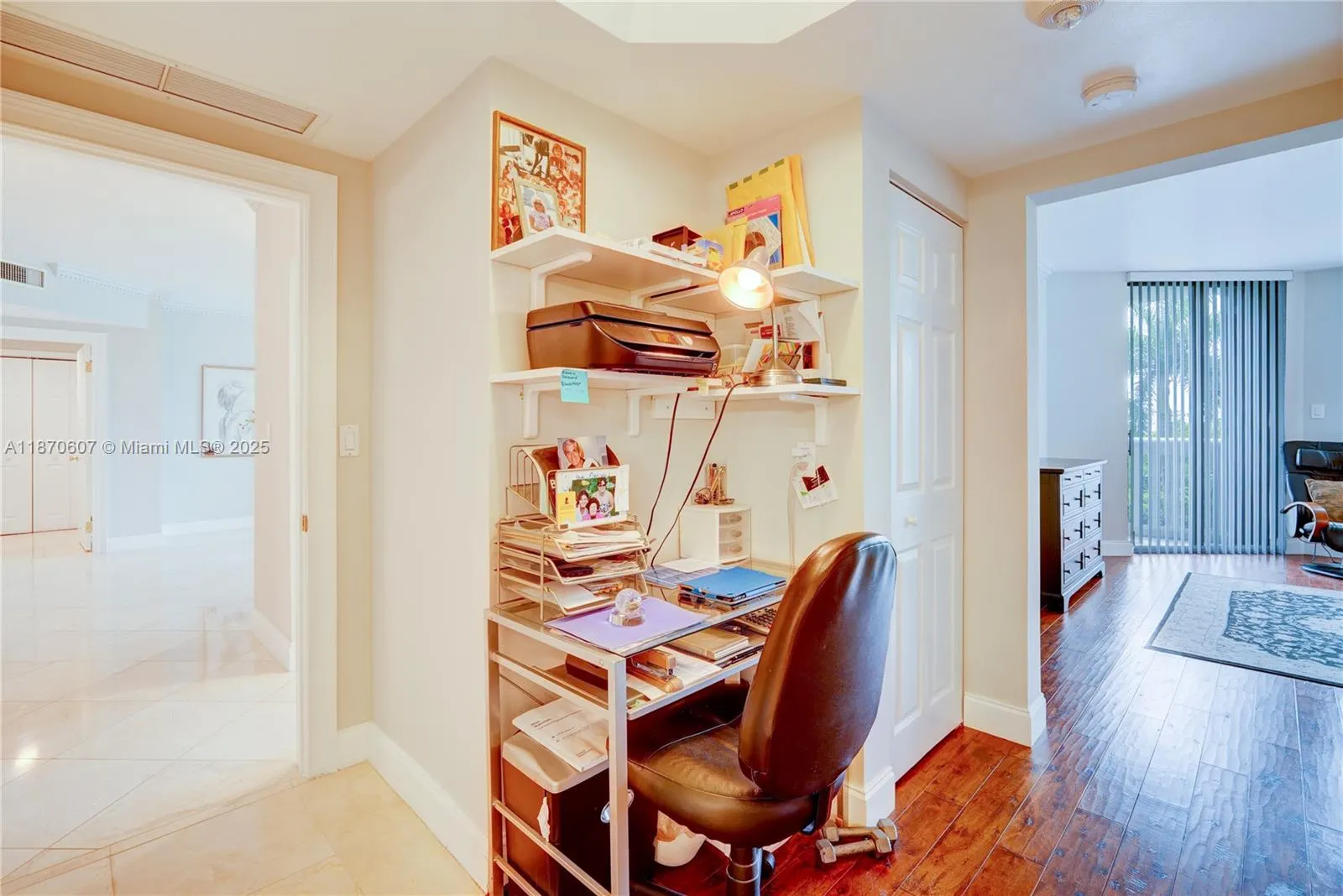 2000 Island Blvd, #408