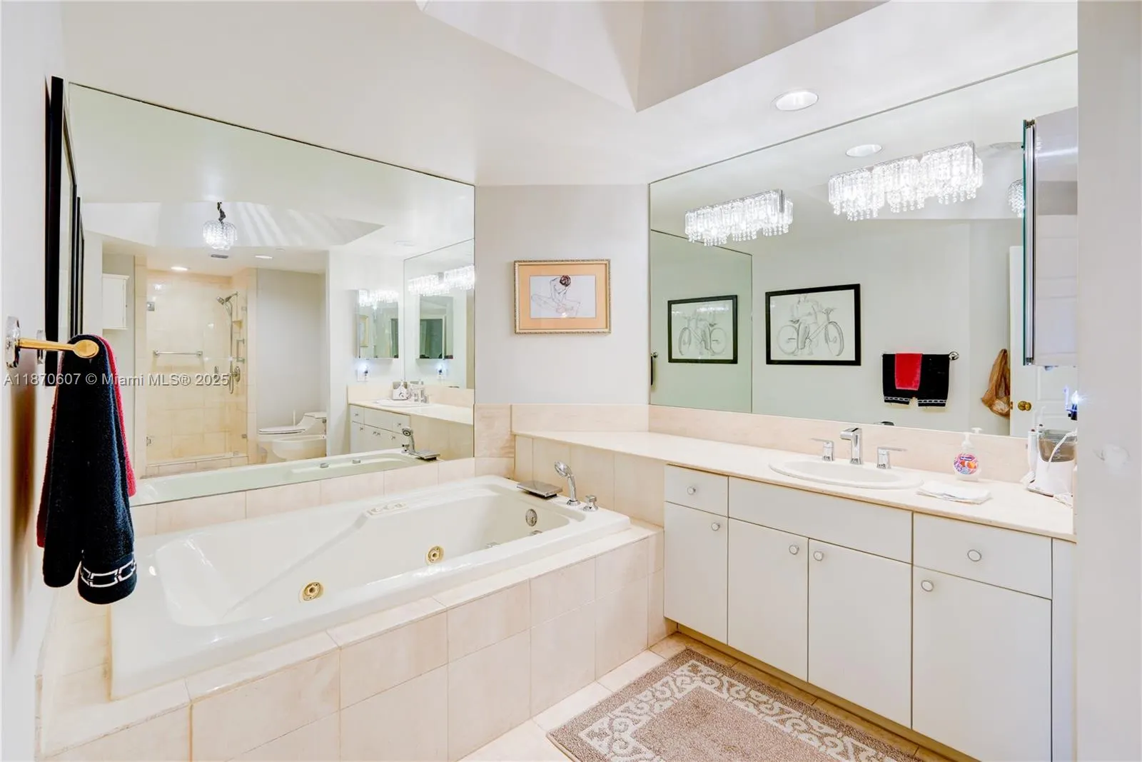 2000 Island Blvd, #408