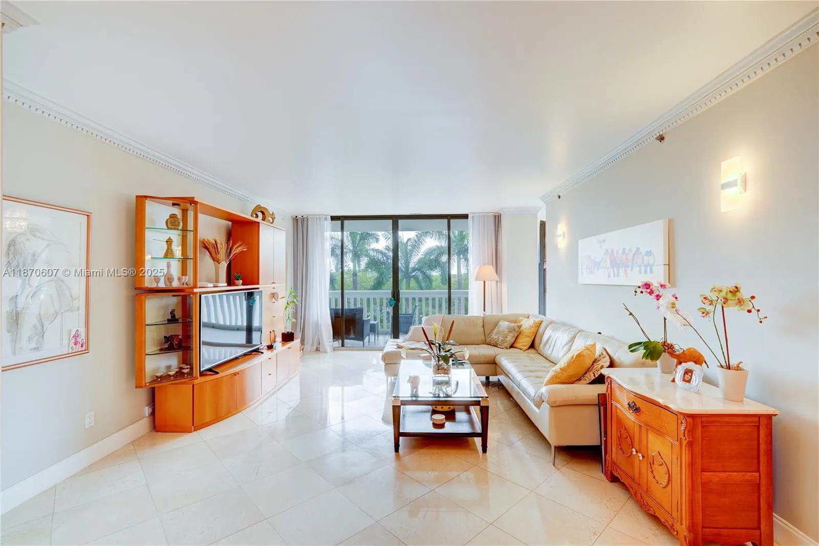 2000 Island Blvd, #408