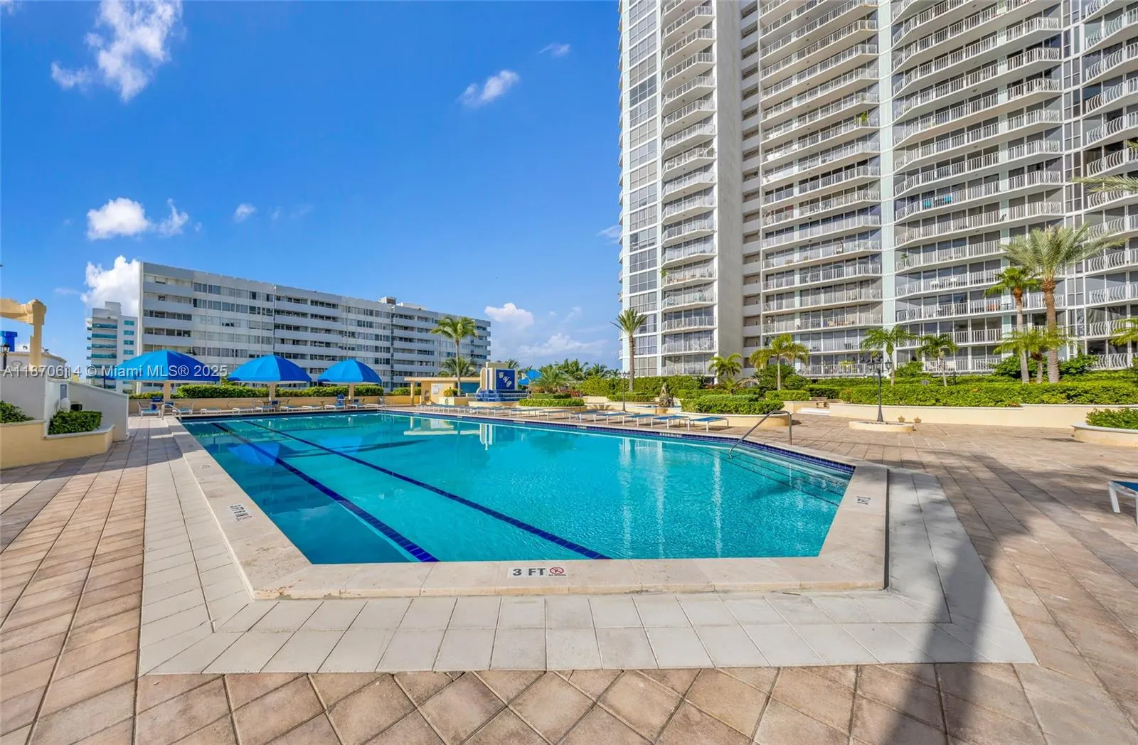 7601 E Treasure Dr, #1722