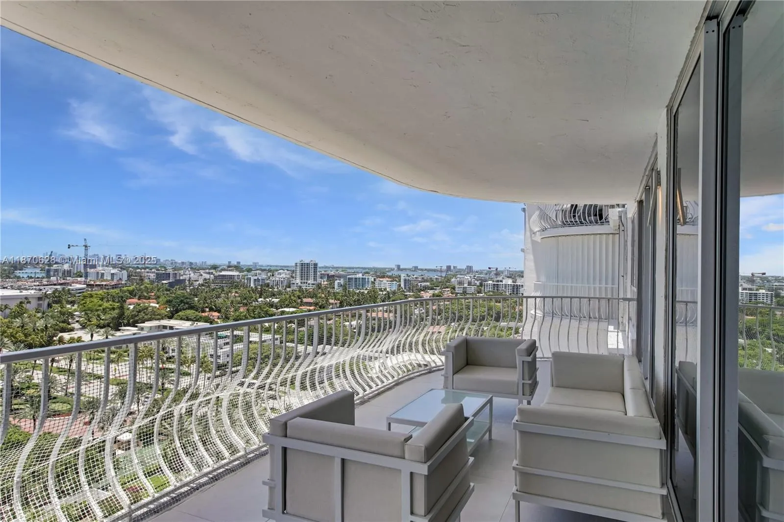 10155 Collins Ave, #1605
