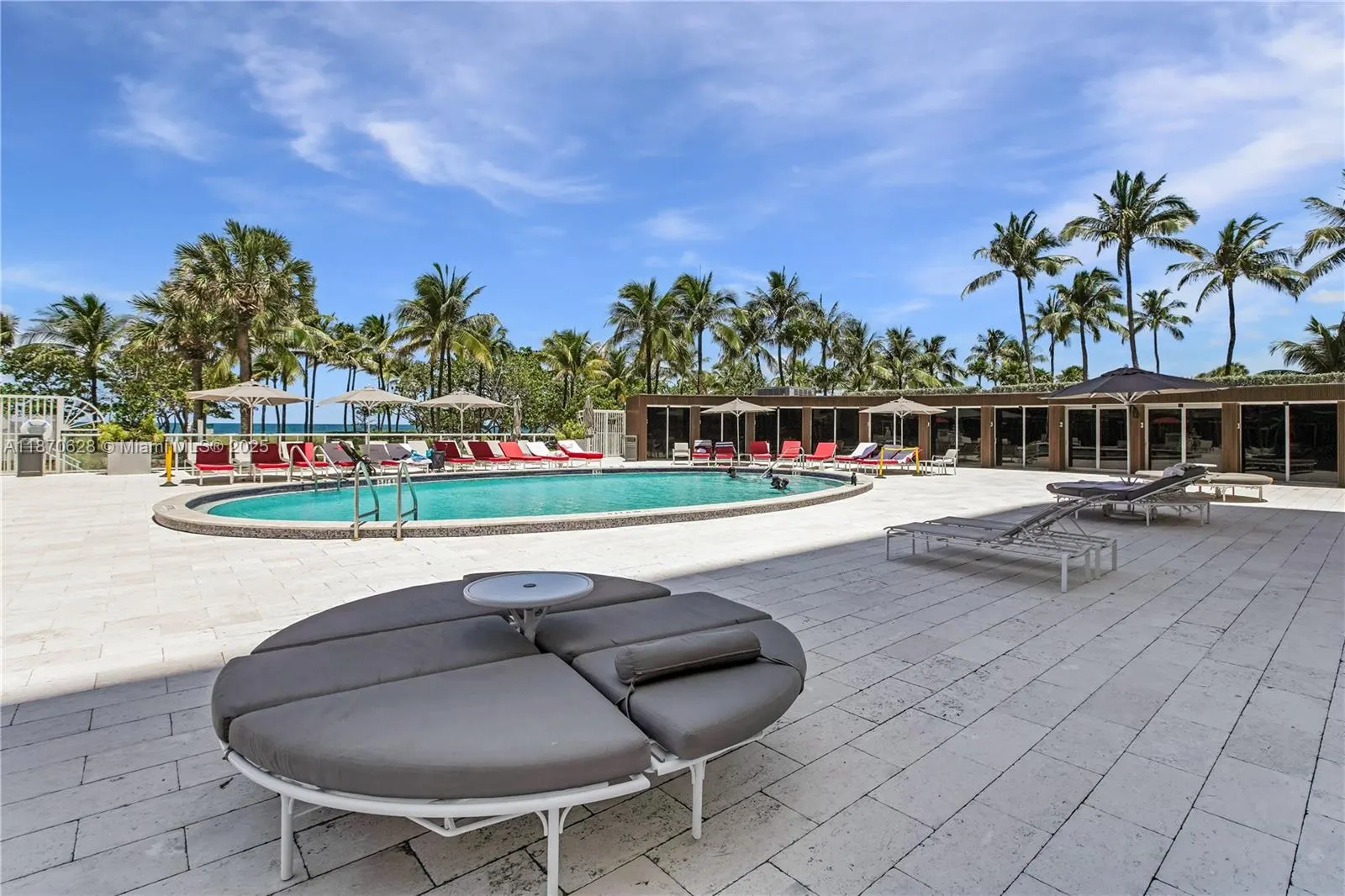 10155 Collins Ave, #1605