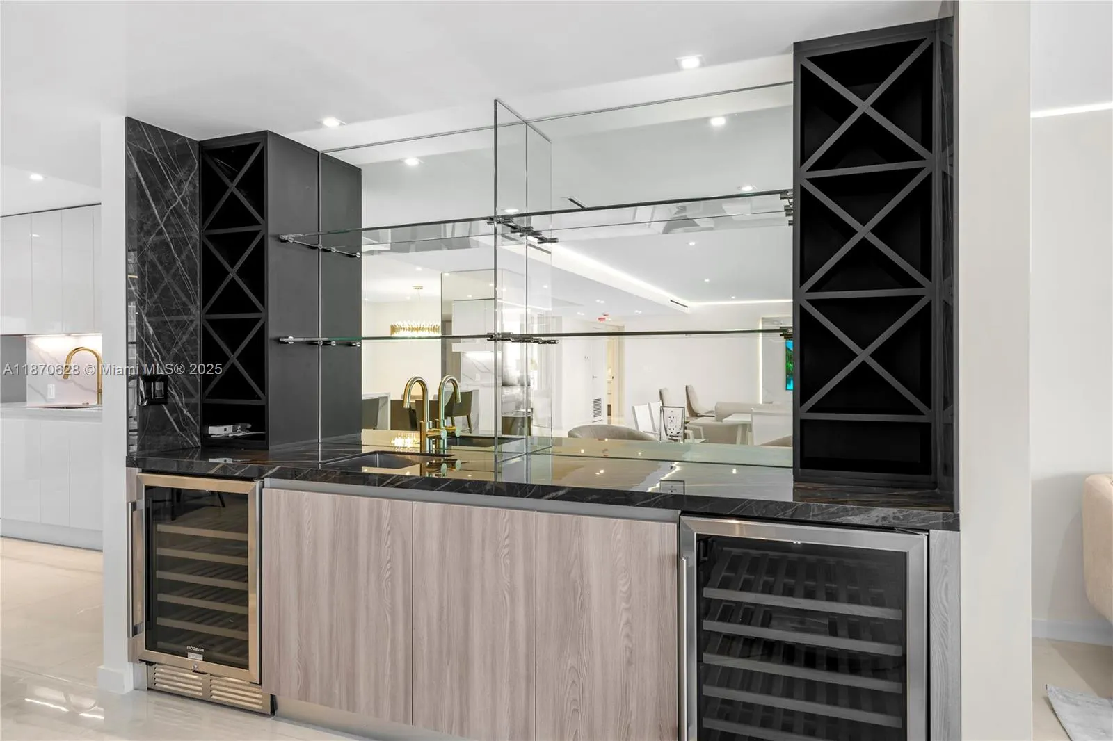 10155 Collins Ave, #1605