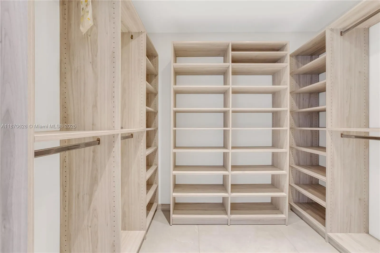 10155 Collins Ave, #1605