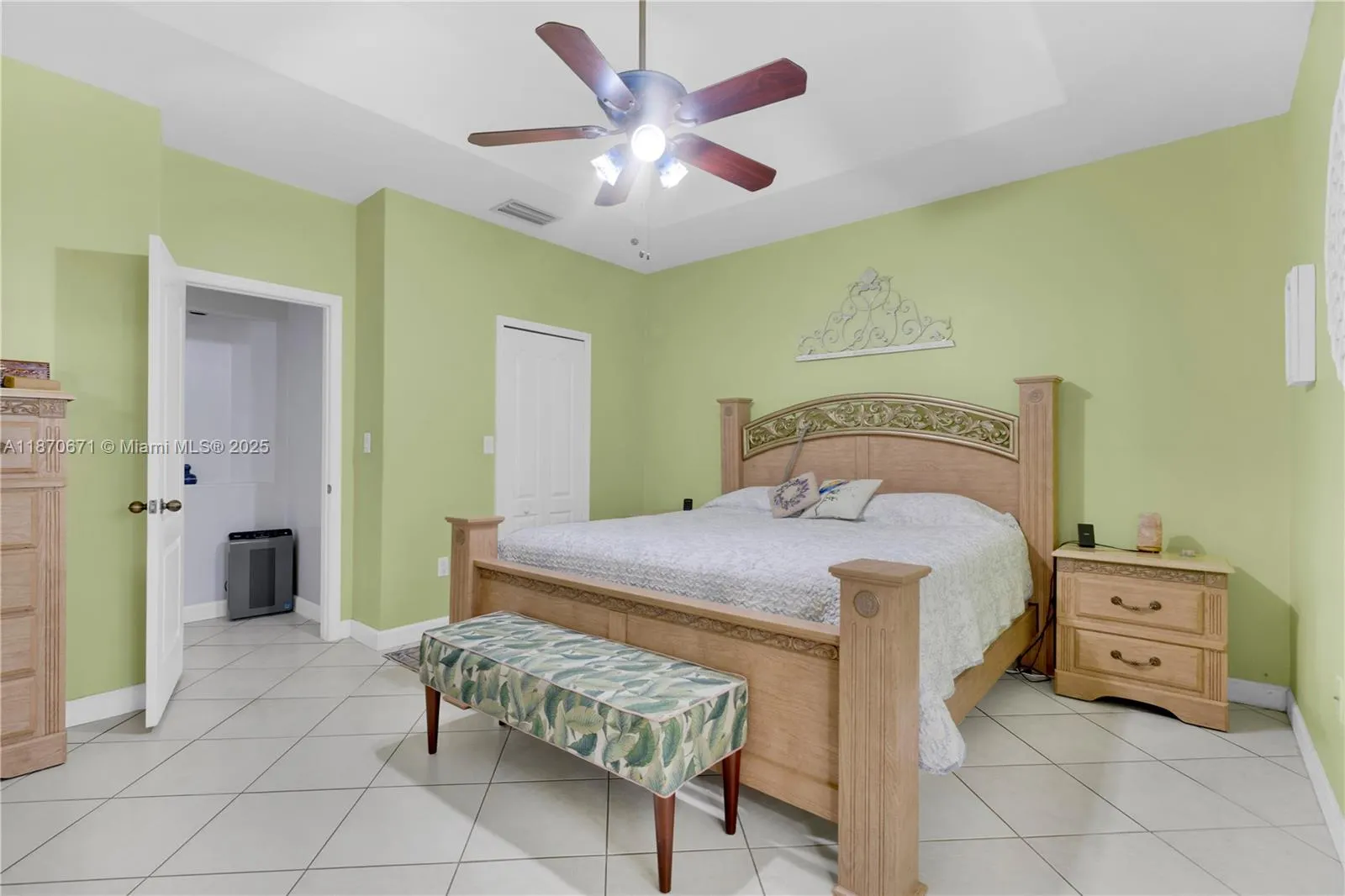 933 NW 136th Ave