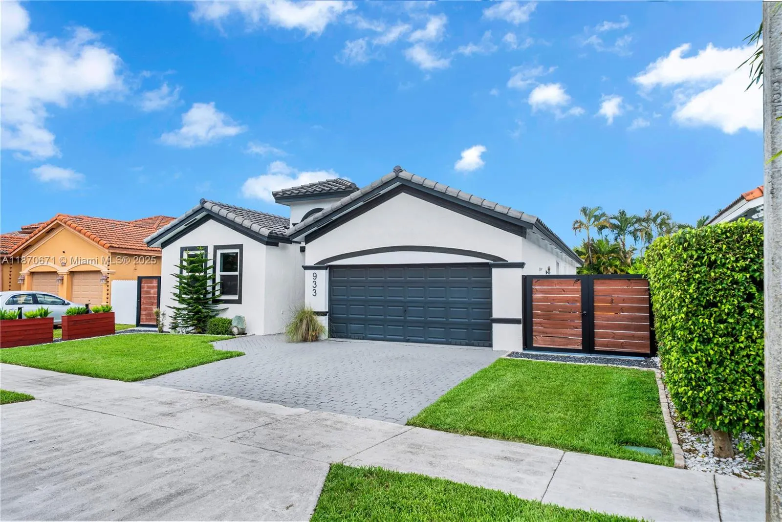 933 NW 136th Ave