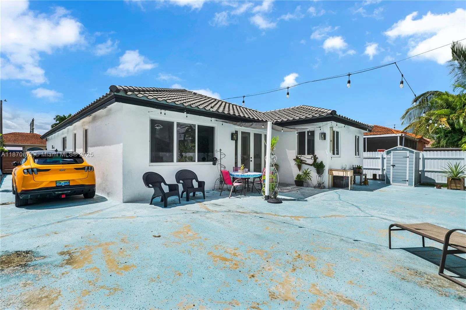 933 NW 136th Ave