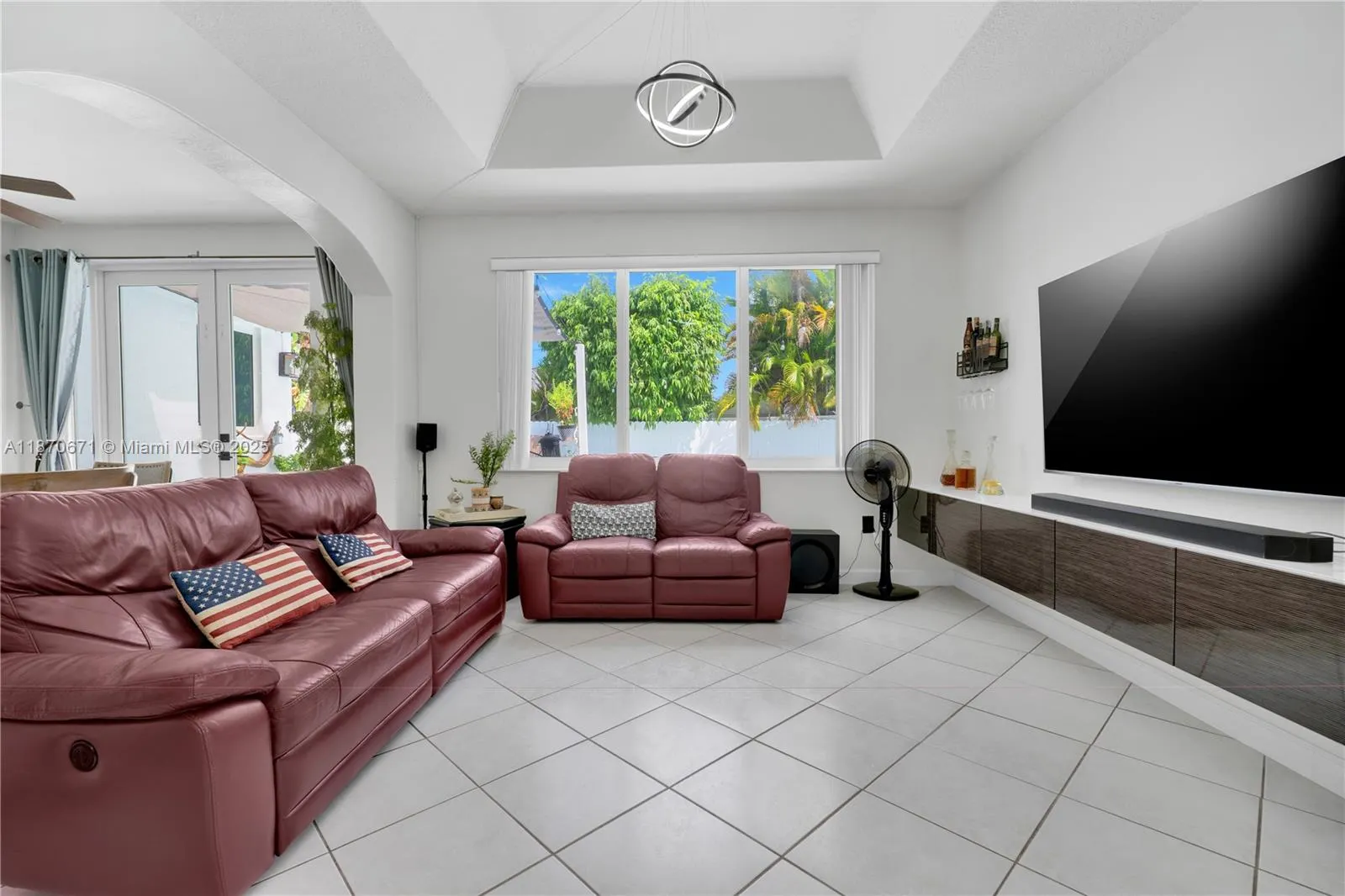 933 NW 136th Ave