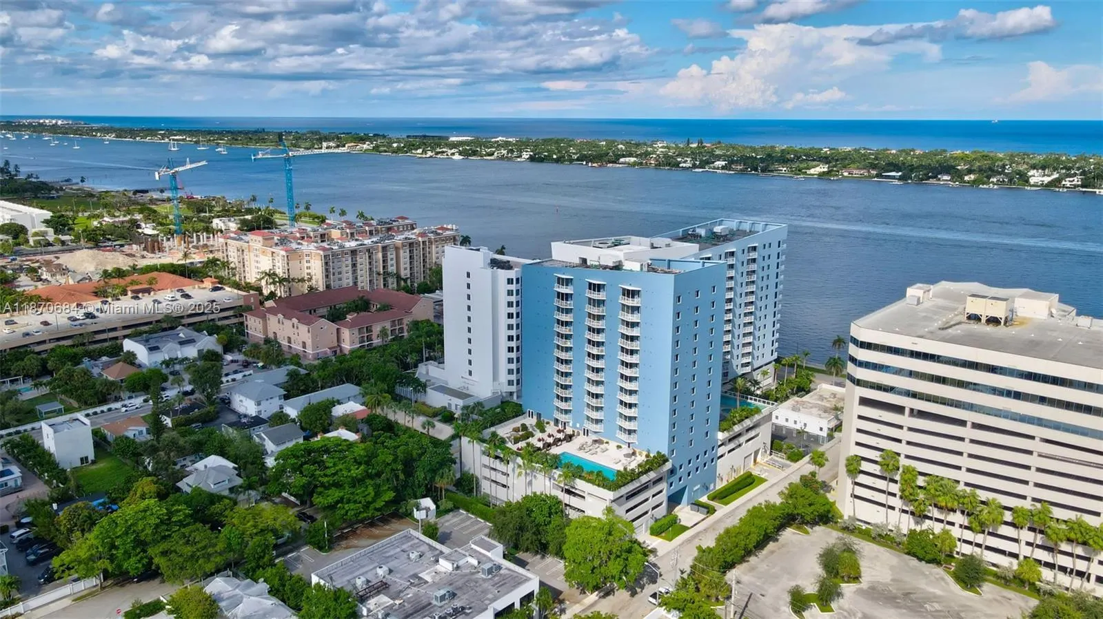 1551 N Flagler Dr, #810