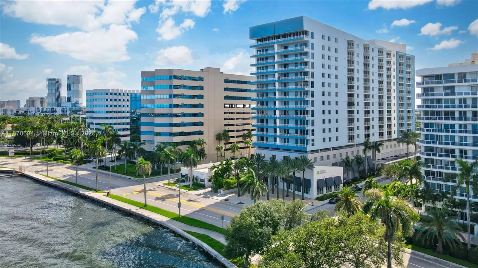 1551 N Flagler Dr, #810