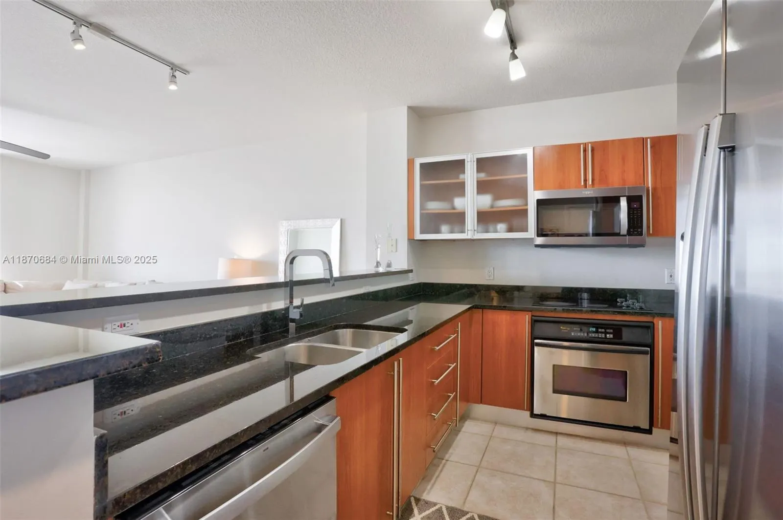 1551 N Flagler Dr, #810