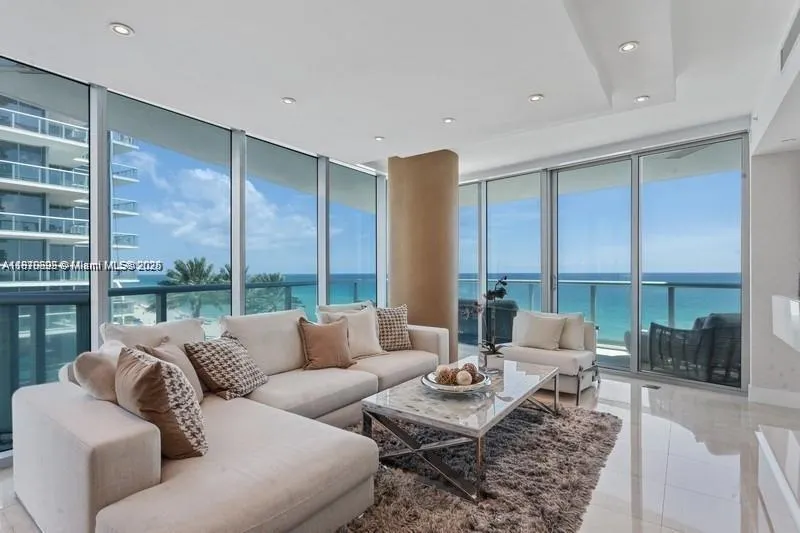 17001 Collins Ave, #908