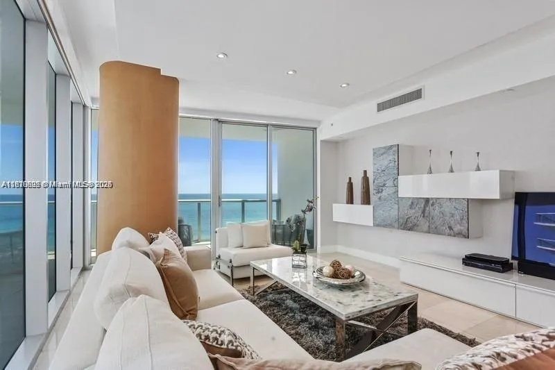 17001 Collins Ave, #908