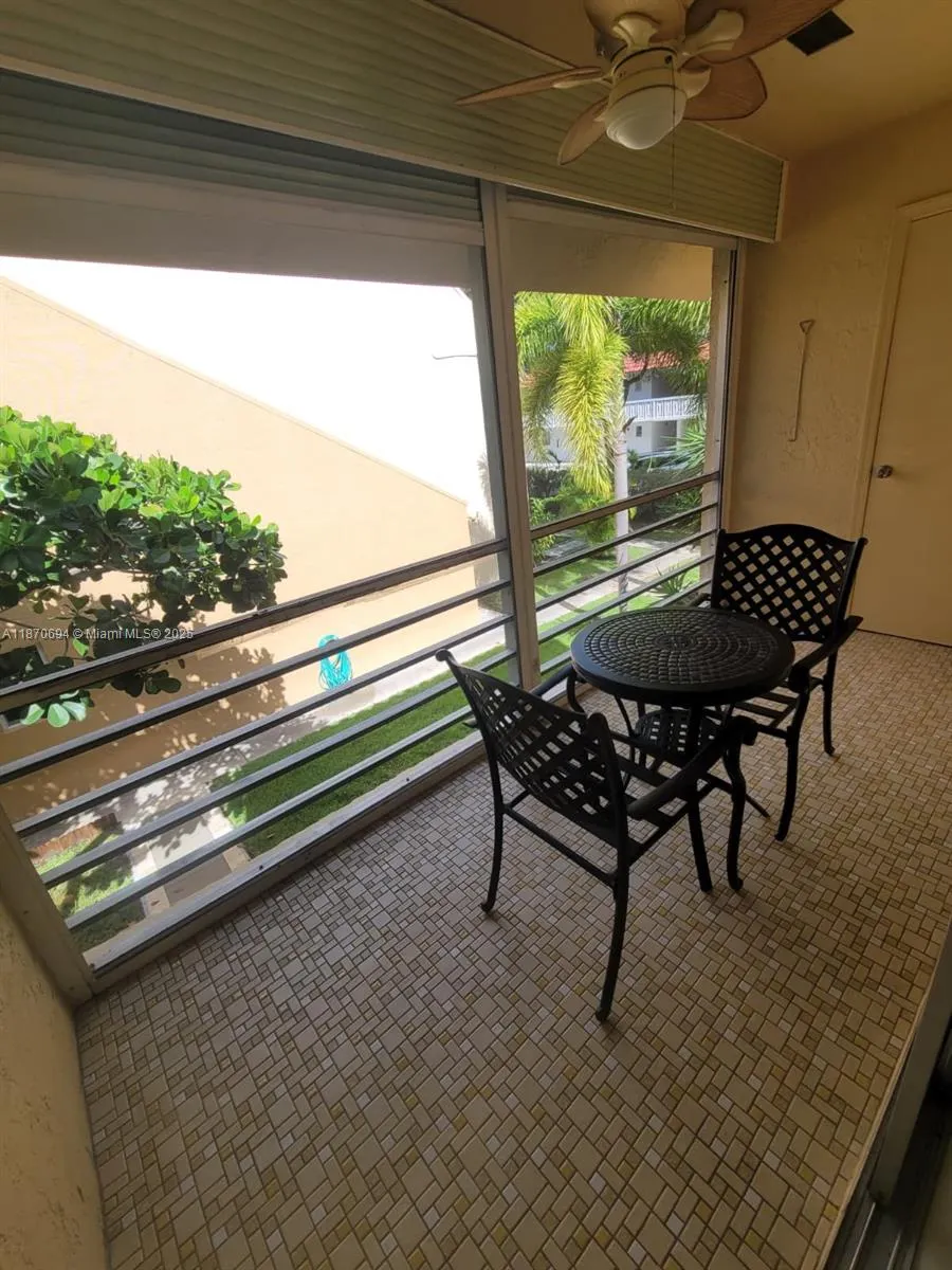 959 SE 2nd Ave, #209