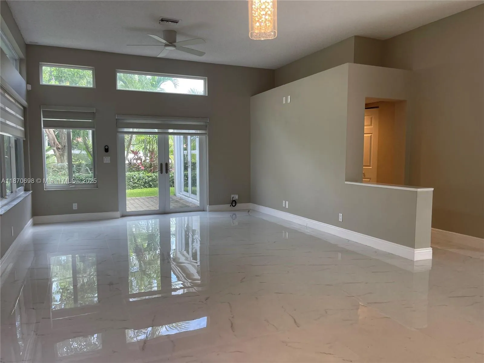 10101 NW 5th St