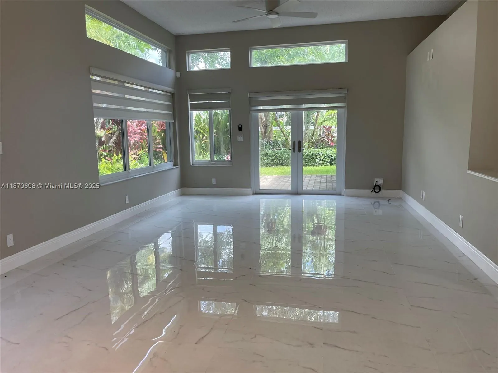 10101 NW 5th St